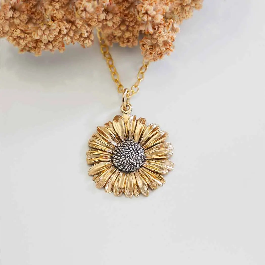 Mixed Metal DAISY NECKLACE